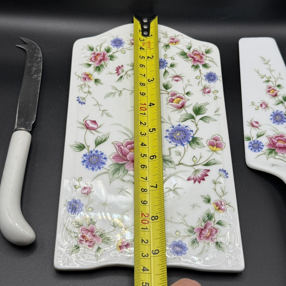 Andrea by Sadek Fine Porcelain China Cheese Board with Knife Set, Cake Server - Picture 6 of 6